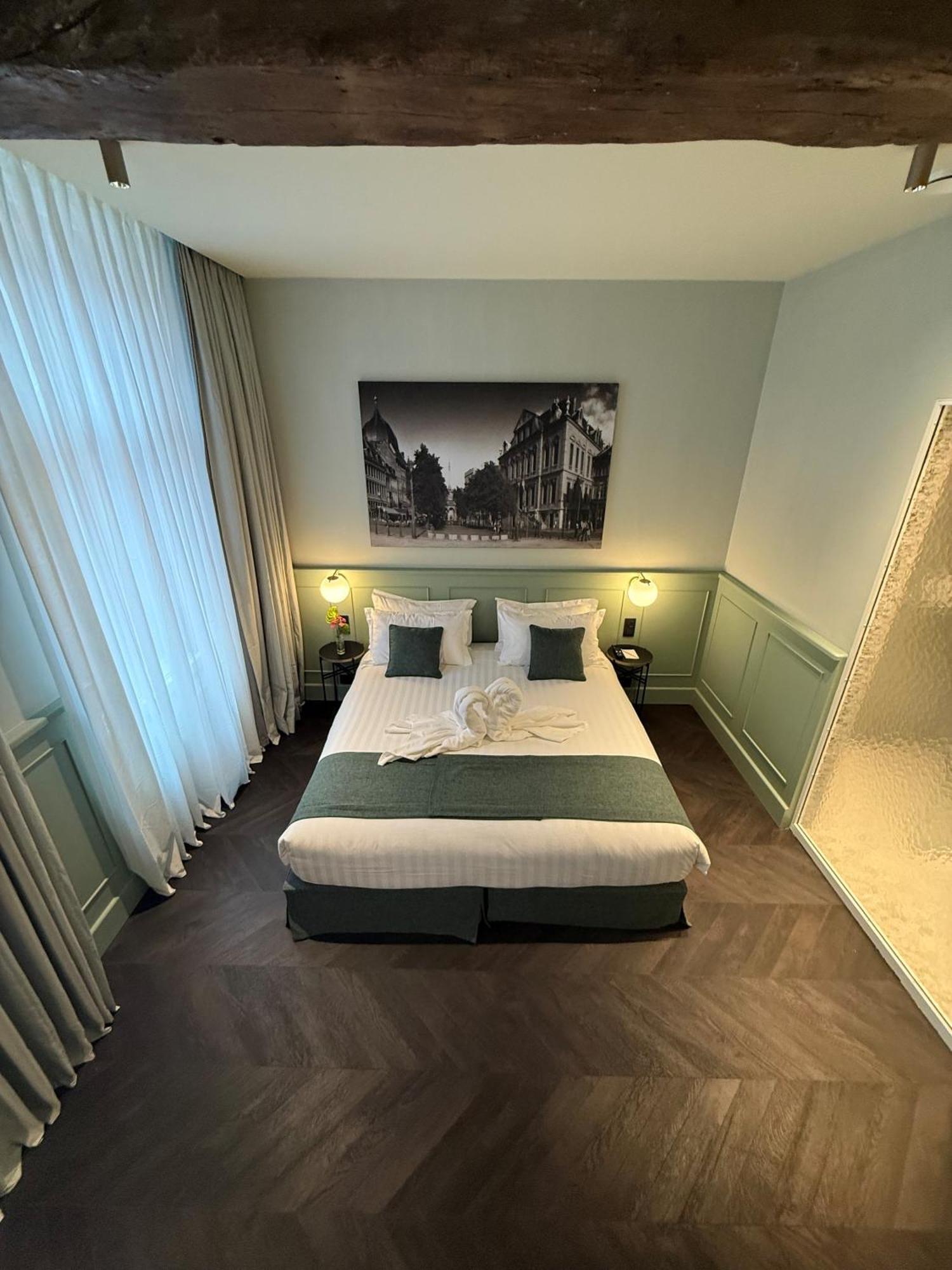 Amosa Centre Hotel 4*