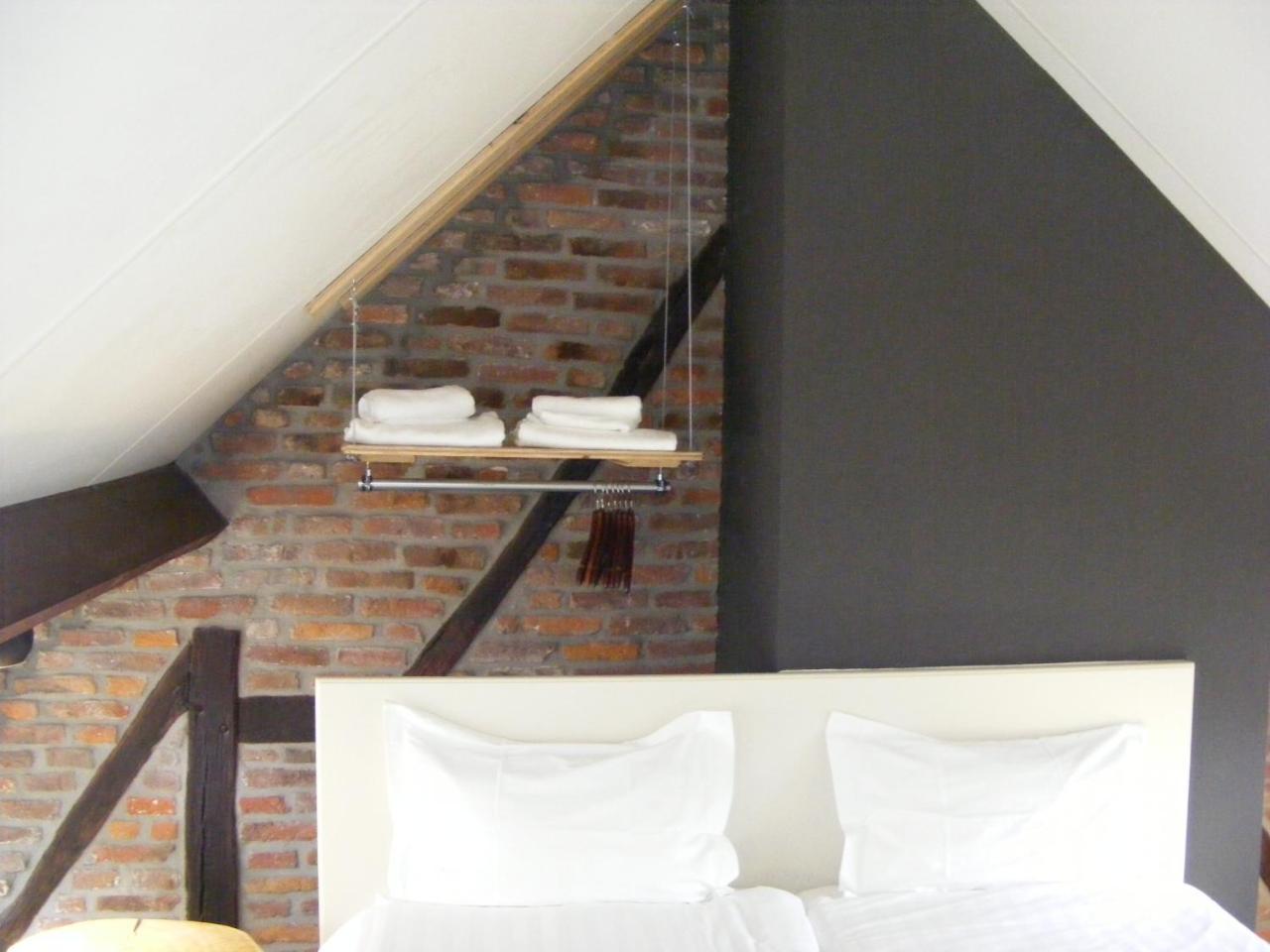 Amosa Centre 4*