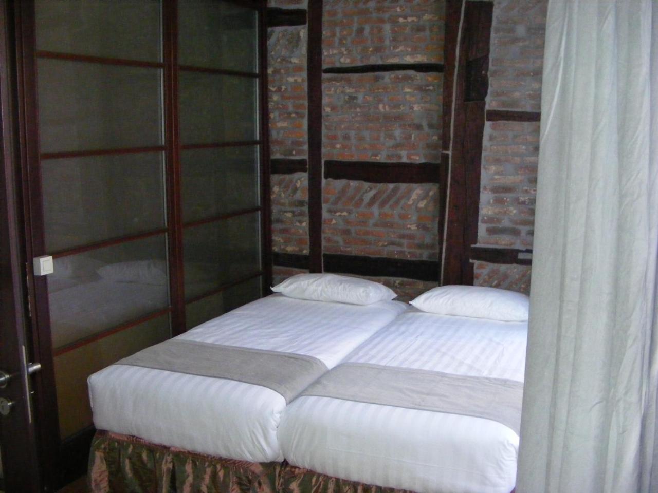 Amosa Centre 4*