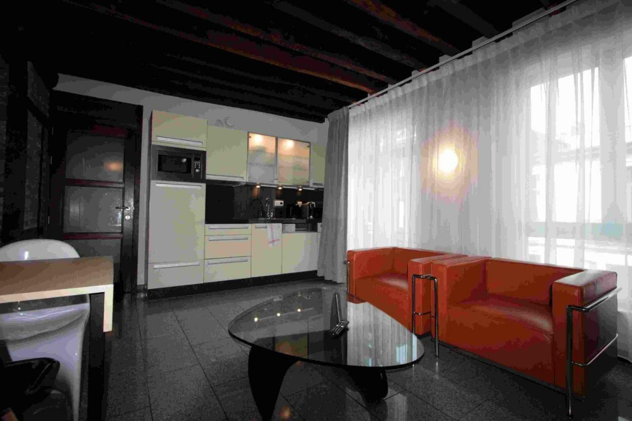 Hotel Amosa Centre